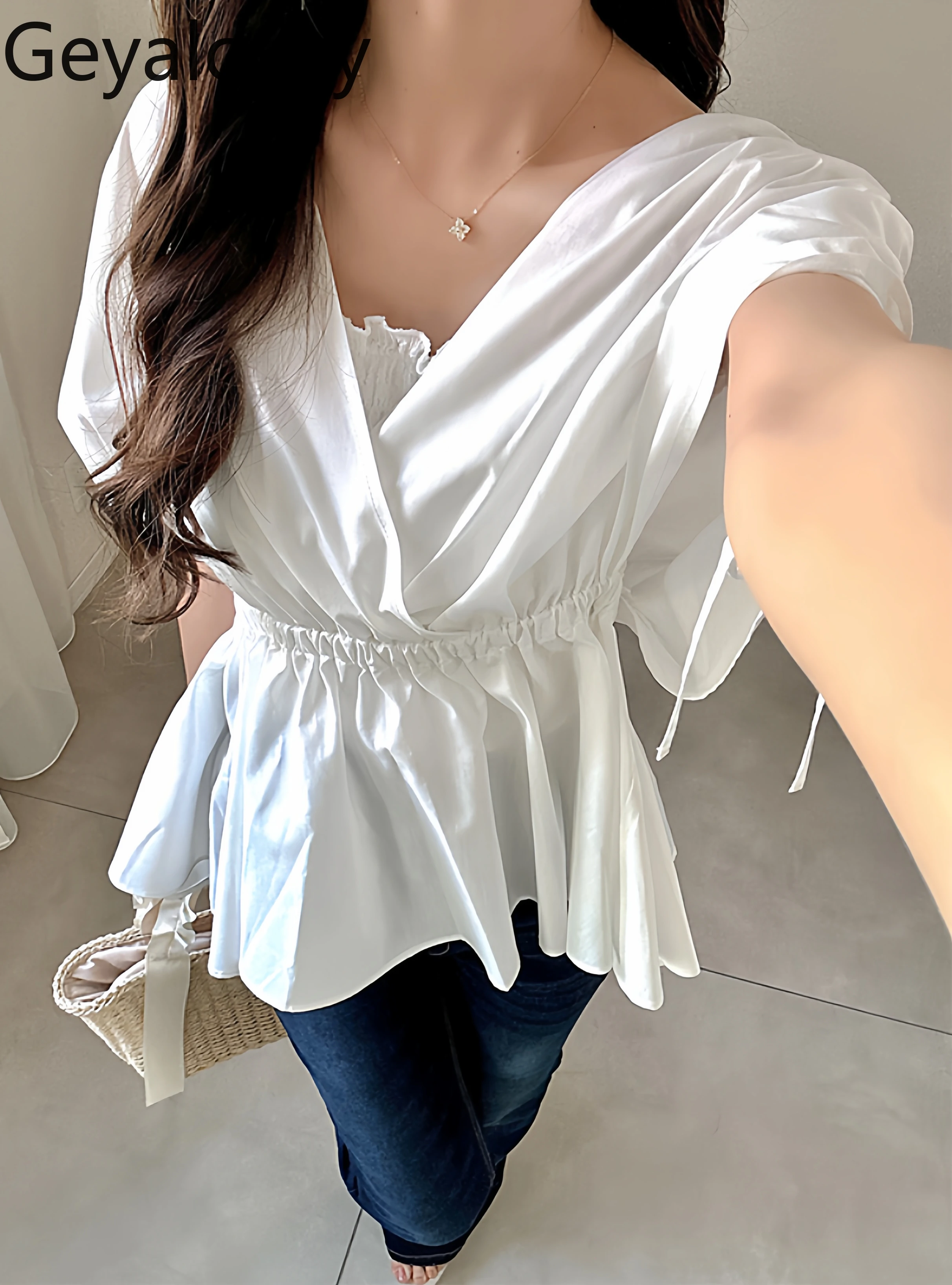 Letnie damskie bluzki w stylu japońskim, słodkie, codzienne koszule, dopasowane, ze sznurkiem, z odkrytymi ramionami, bluzka damska z dekoltem w serek, nowość 2025