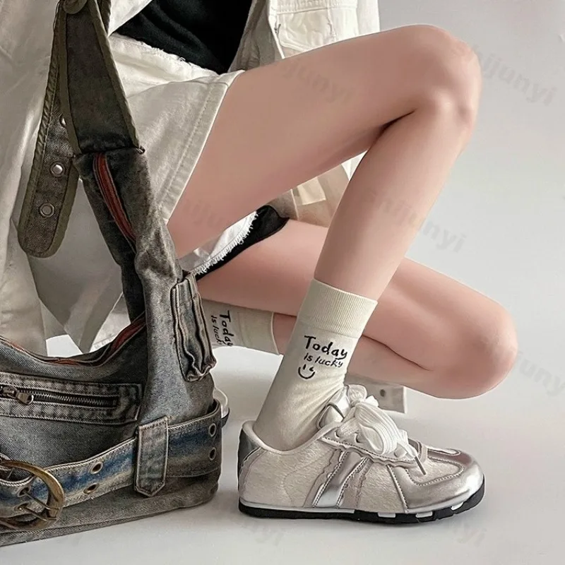 

Fashion Trend Retro Thick Soled Flat Shoes for Women Spring 2025 New Versatile Casual Comfortable Lightweight Soft sole Sneakers