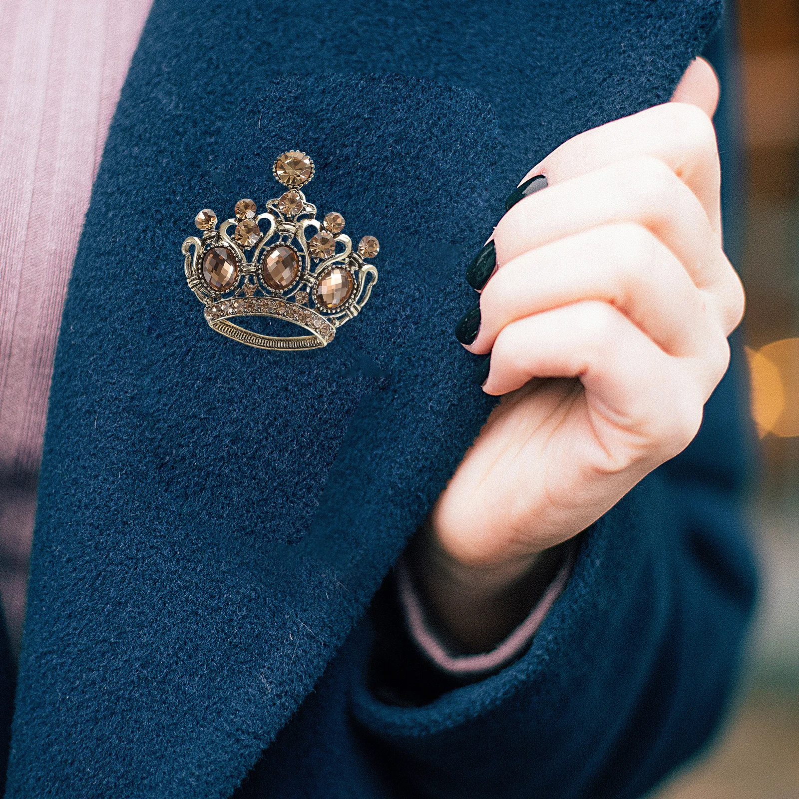 

Brooch Alloy Rhinestone Tiara Pin For Women Crown Tiara Brooch Clothes Scarf Decoration Lapel Jewelry Accessory Gift