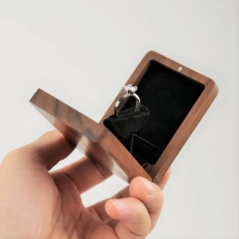 Solid Wood Rings Box Rotating Display Ring Boxes Creative Wedding Ring Organizer Showcase Box Portable Jewelry Storage Boxes
