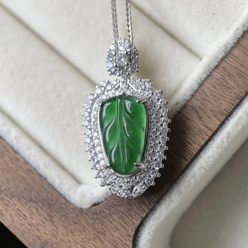 Full Green Natural Emerald Leaf Pendant S925 Silver Inlaid Support Re-Inspection