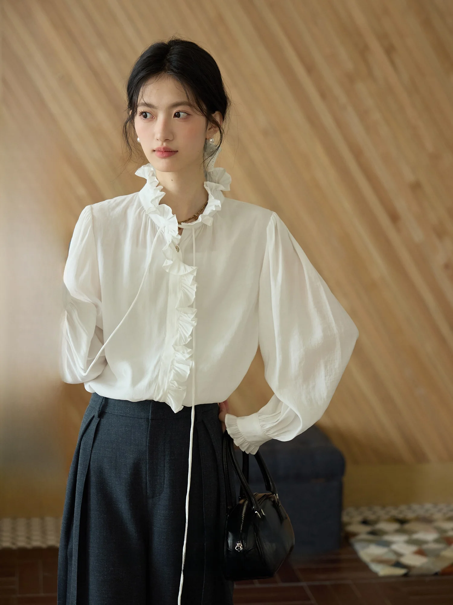 

Белая винтажная женская блузка с длинным рукавом и V-образным вырезом, с эффектом похудения, с цветочным кружевом, повседневная, модная, весна 2026