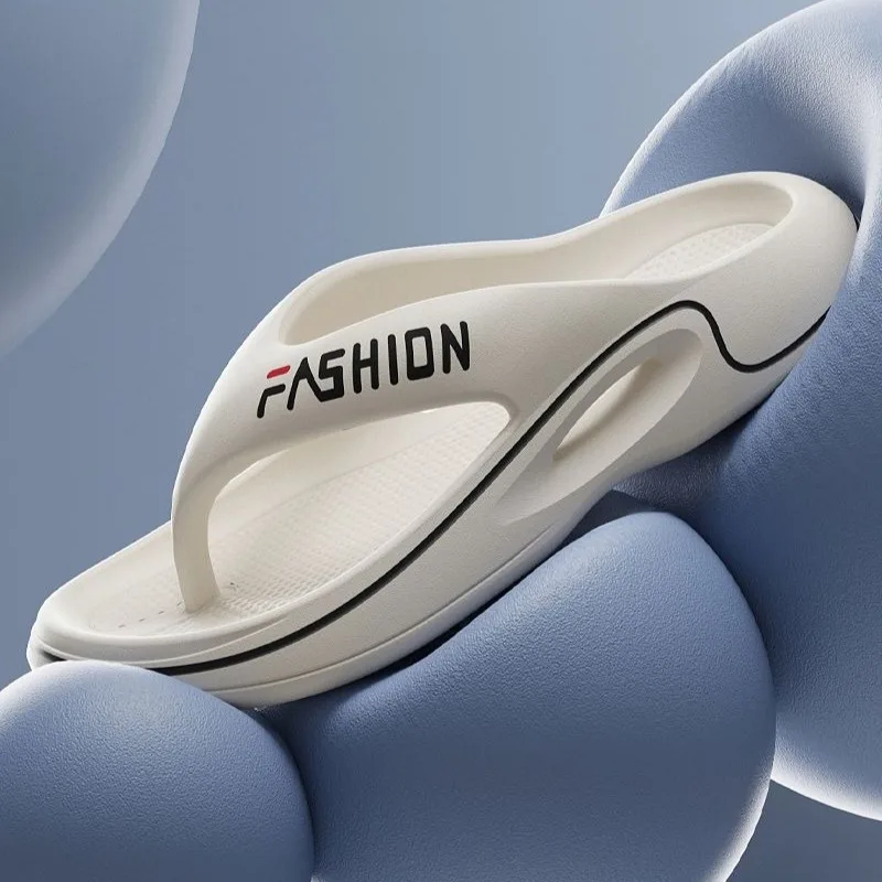 

Men's Flip Flops 2026 New Style Summer Outdoor Beach Sandals with Non-Slip Wear-Resistant Soft Sole Fashion Design