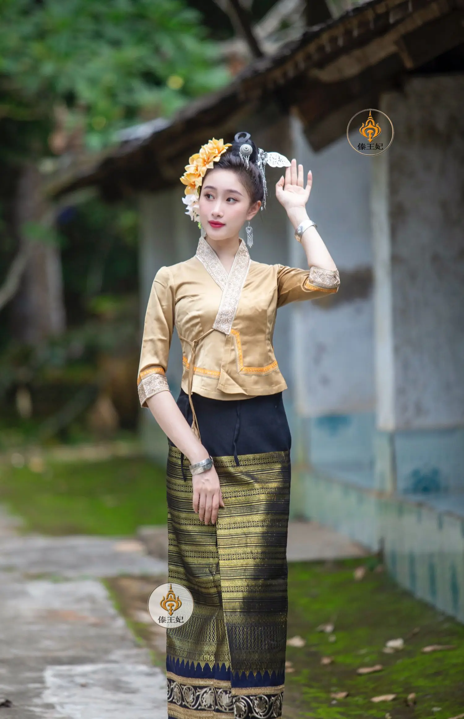 Thailand Traditional Clothing for Women Blouse Tops Pha Sin Skirt Thai Dress Workwear Southeast Asian Clothes Dai Vintage