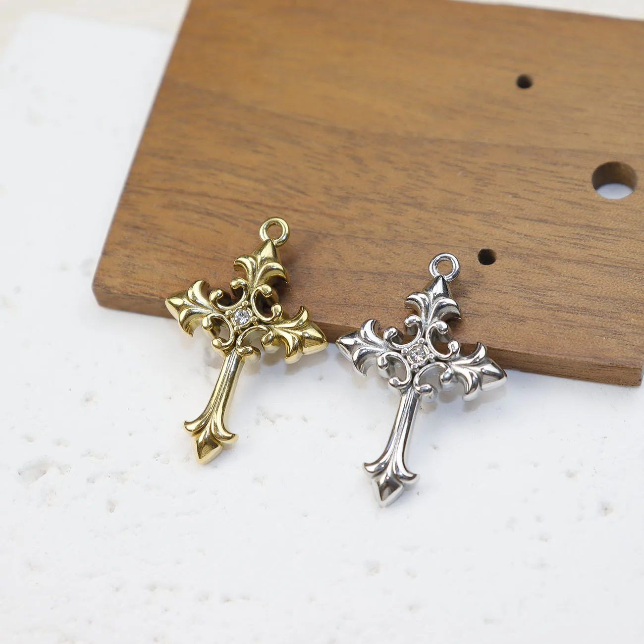 5pcs Cast Stainless Steel Cross Fashion Jewelry Accessory Charms DIY Handcraft PVD Vacuum Plate Waterproof Antiallergic