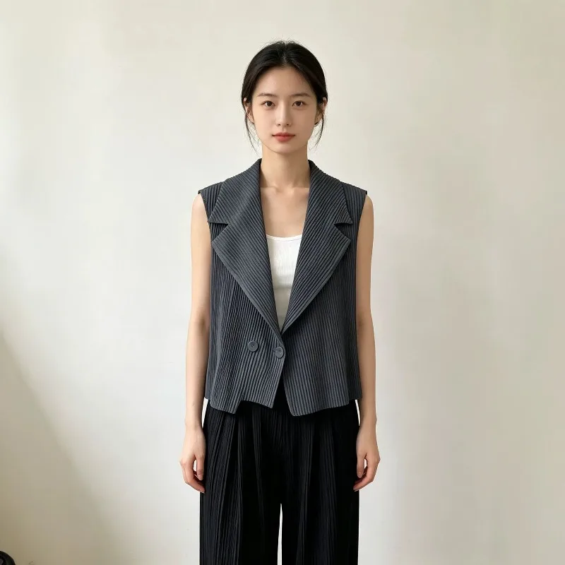 Miyake Pleated 2026 New Suit Vest for Women Sleeveless Casual Lapel Vest Elegant Commuting Fashion Versatile Pleated Suit Vest
