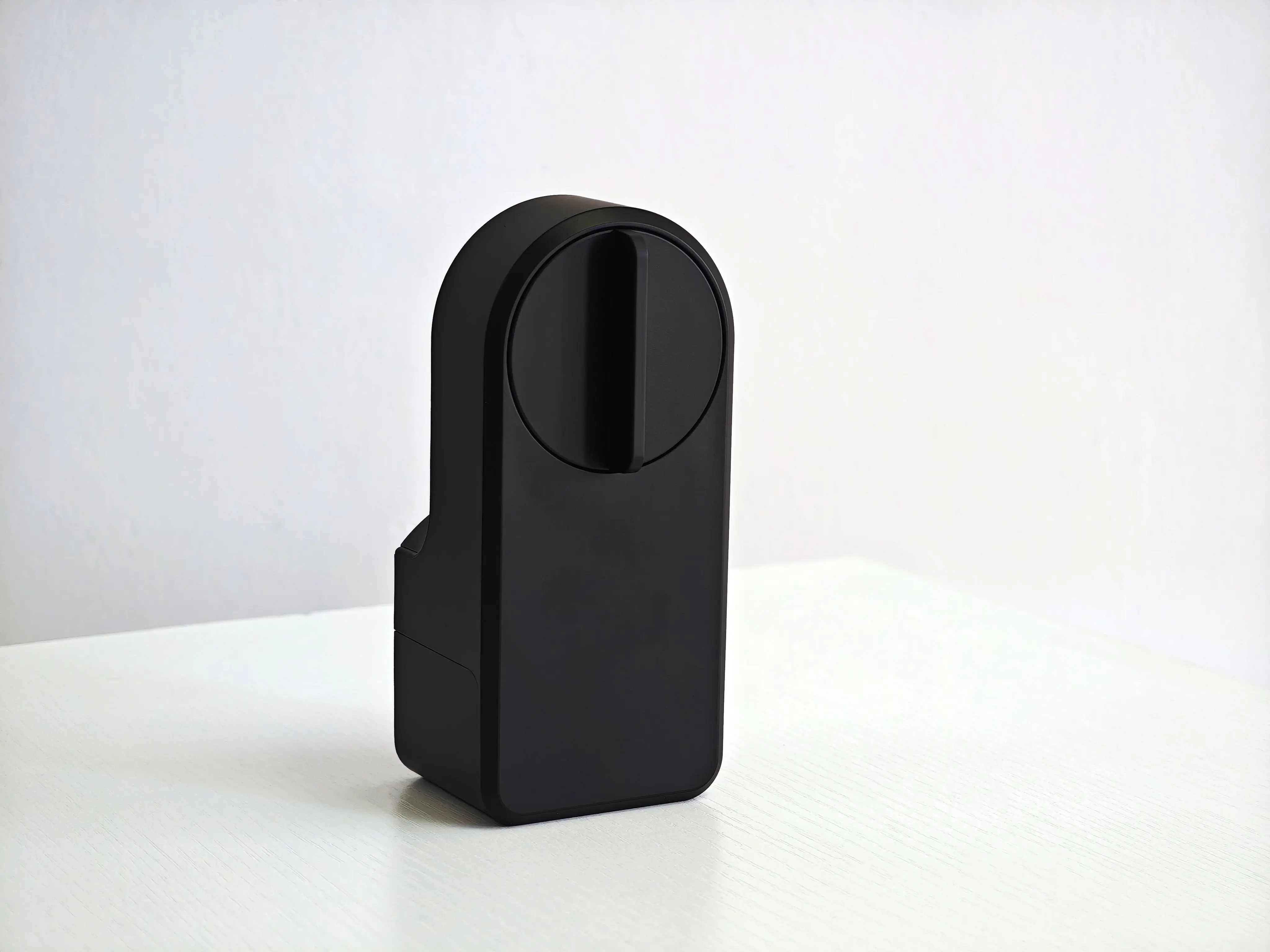Tuya Smart Door Lock: Touchscreen Keypad, Fingerprint ID & Temporary Access Codes for Enhanced Safety, for Hotels and Apartments