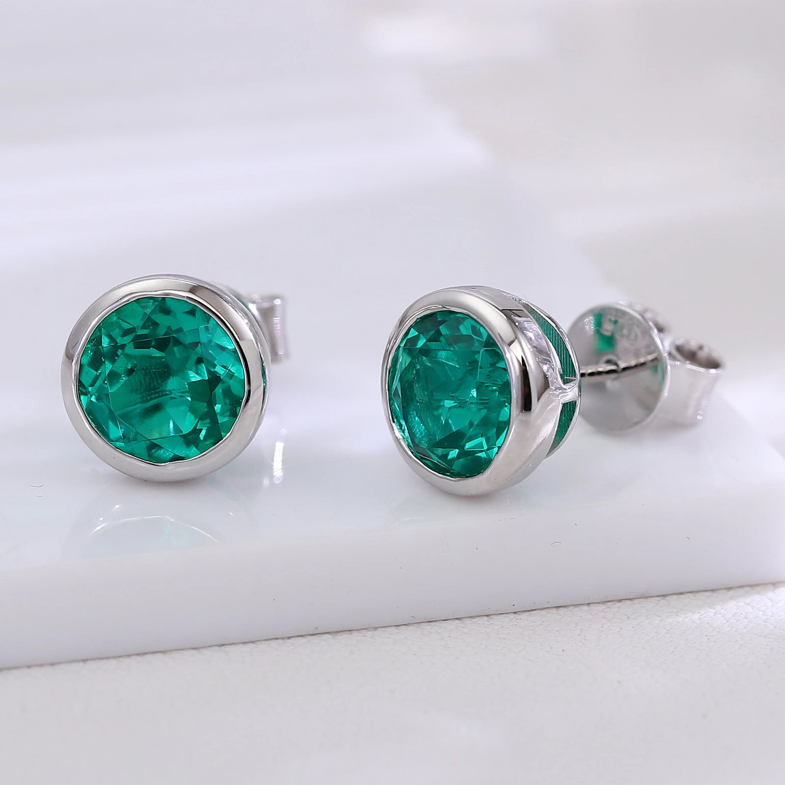 Provence 7mm Cushion Lab-Grown Emerald Stud Earrings Minimalist Style 925 Silver Bezel Setting Customizable Gemstone Jewelry
