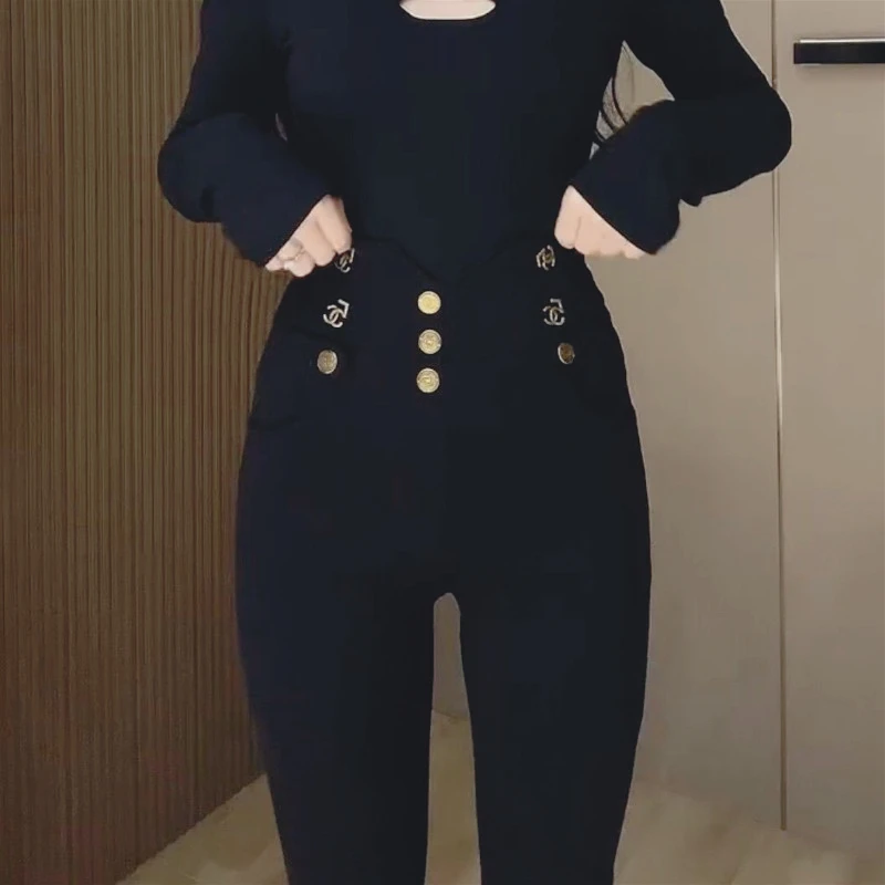 Le celebrità di Internet con leggings a vita alta indossano l'inizio dell'autunno del 2025, la nuova copertura della pancia, la pressione della carne, la magia versatile