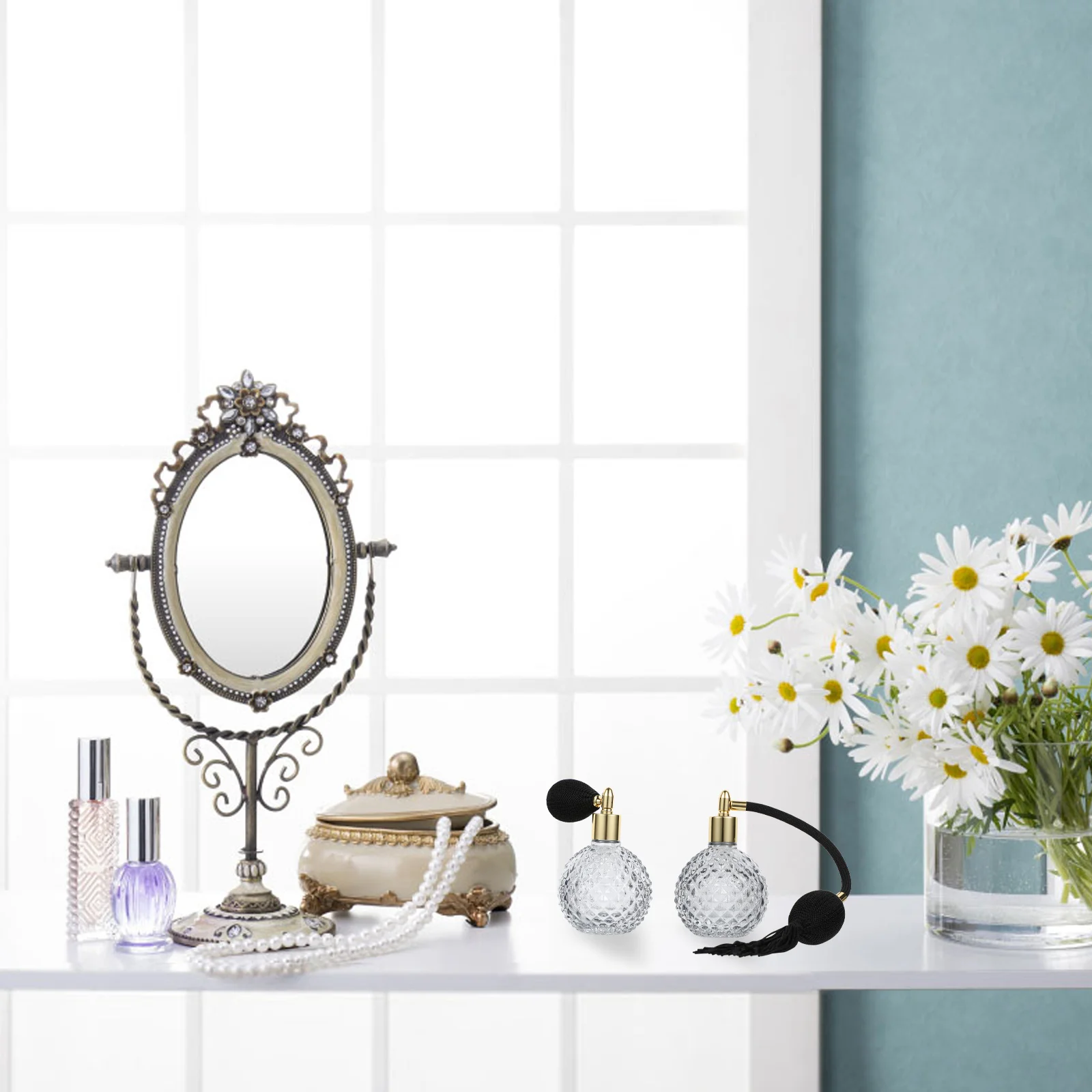 

2Pcs 100Ml Crystal Glass Perfume Bottle Refillable Spray Atomizer for Repackaging Lotion Oil Pineapple Design Fashion Modeling