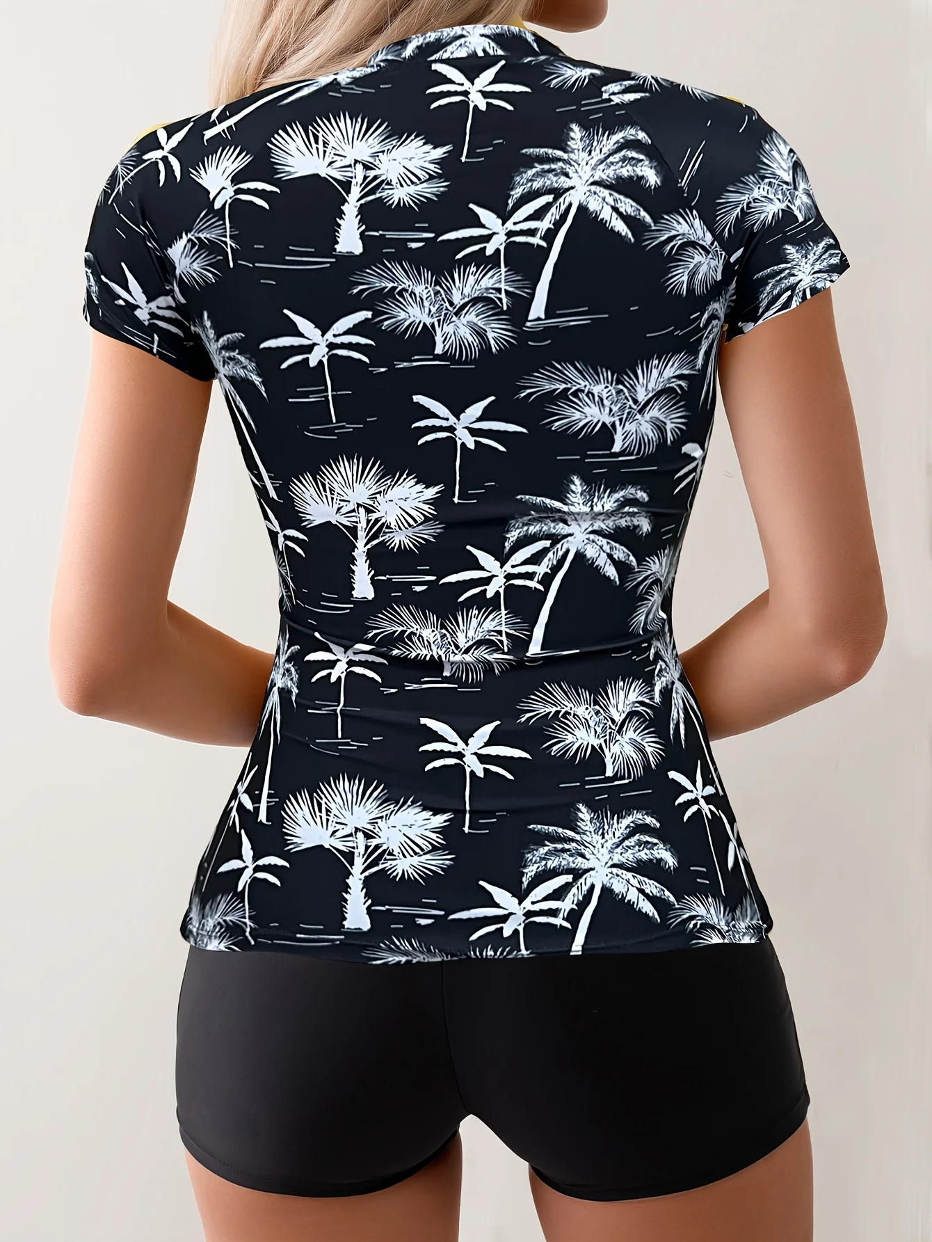 Tropical Palm Print 2 Piece Swimsuit Women Short Sleeve Zipper Rash Guard Top and Black Boy Shorts Modest Bathing Suit