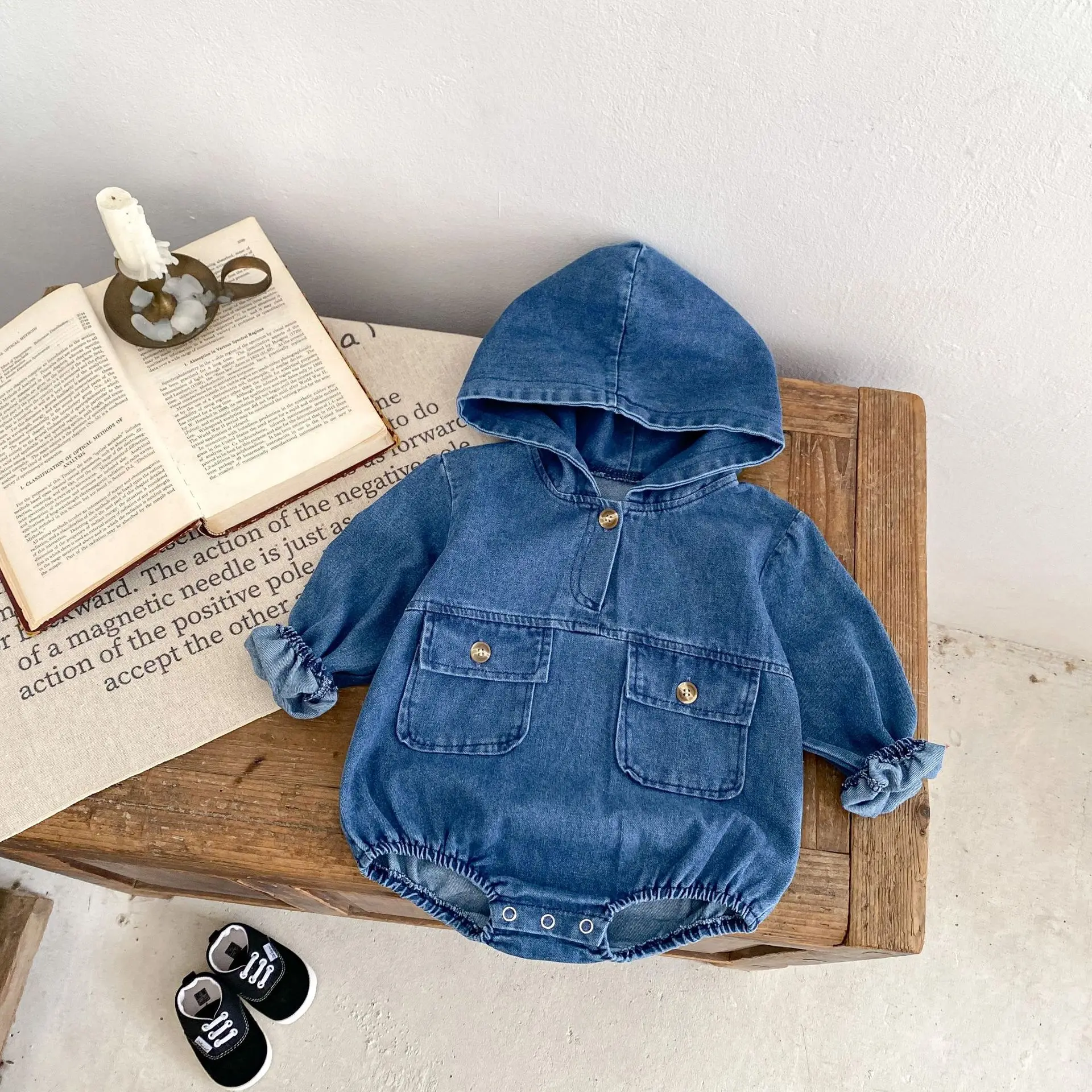 2026 Autumn New Baby Long Sleeve Denim Bodysuit Solid Infant Boy Girl Pocket Hooded Jumpsuit Newborn Toddler Denim Onesie 0-24M