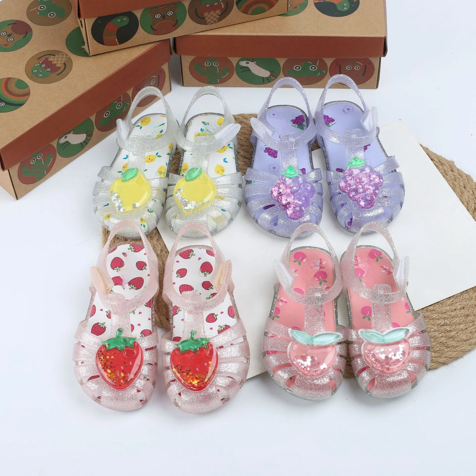 Summer New Children's Jelly Shoes Baby Hids Baotou Hollow Sandals Fruit Strawberry Soft Sole Beach Sandals Toddlers Shoes