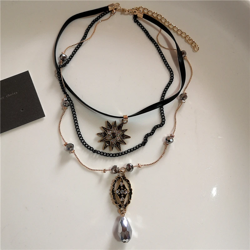 خمر الجلود البني حجر الشمس قلادة مطرز المختنق سلسلة الترقوة قلادة للنساء فريد Y2K شخصية الجرونج مجوهرات