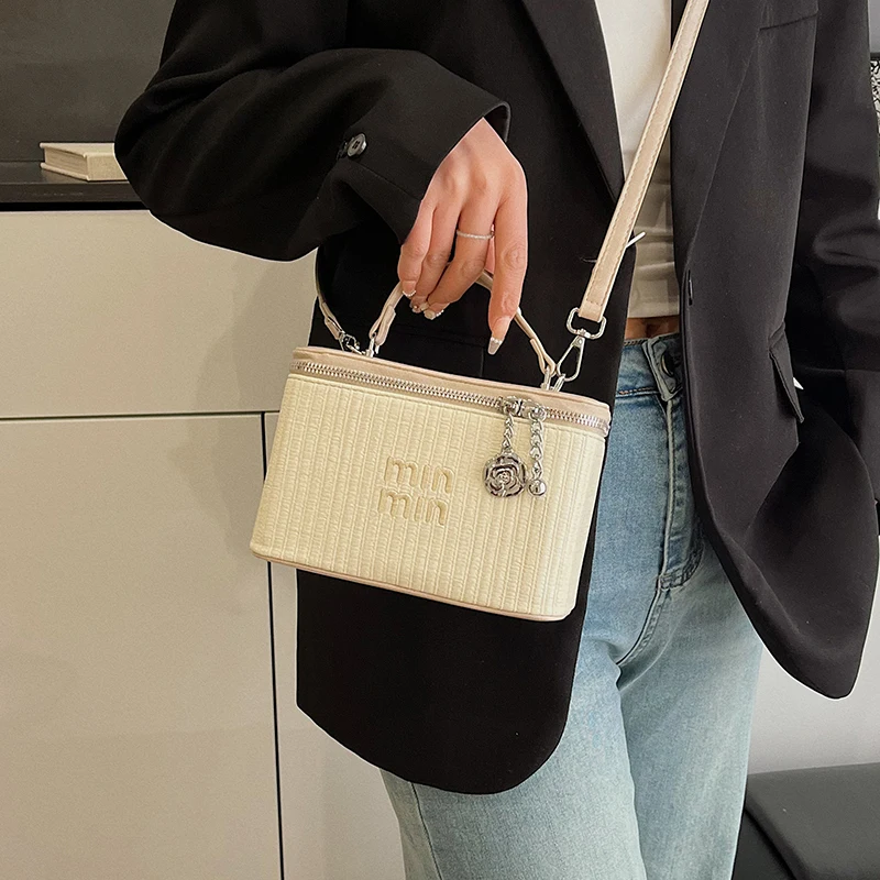 

Luxury Women's Crossbody Bag - Handmade Leather Shoulder Tote Handbag For Elegant Ladies Daily Use