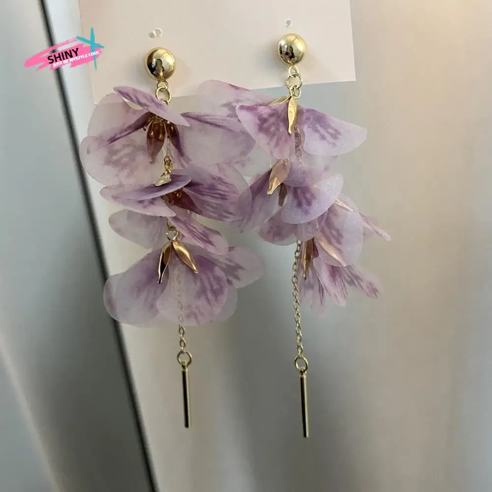

Exaggerated Big Flower Long Tassel Earrings Temperament Advanced Sense Women Earrings Light Luxury Metal Stud Earrings Party