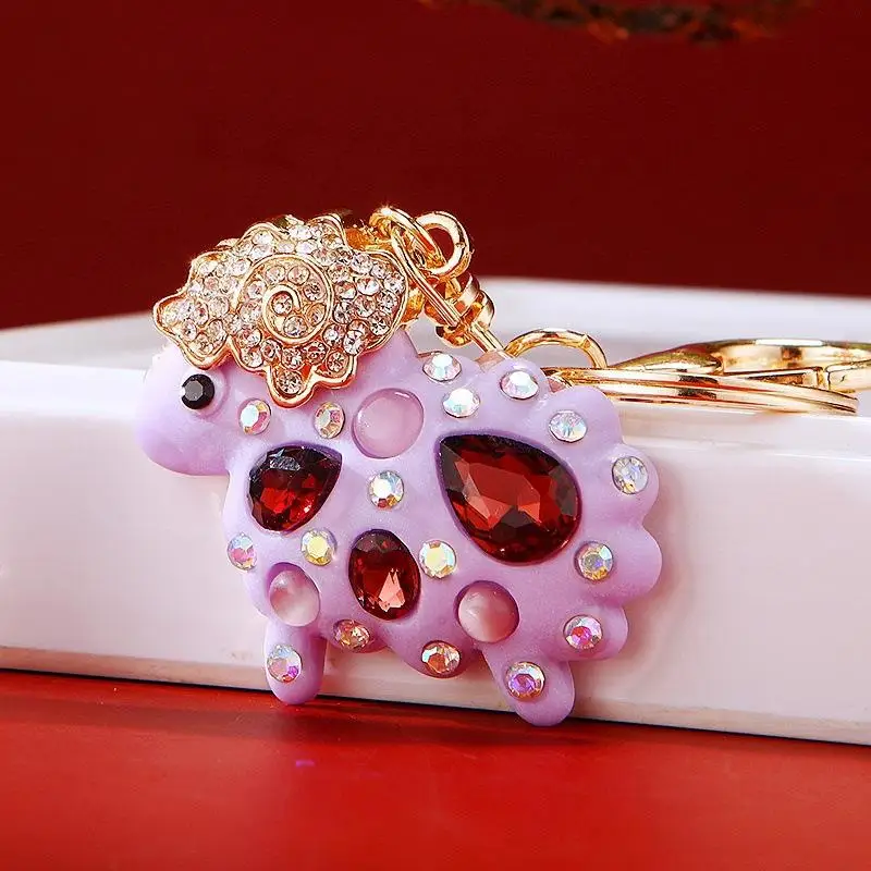Niedlicher Schlüsselanhänger mit Strass-Schaf-Motiv, Hochwertiger Metall-Zinklegierungs-Schlüsselanhänger für Damen und Kinder, Taschenanhänger, Accessoire, Geschenk – Detail 1