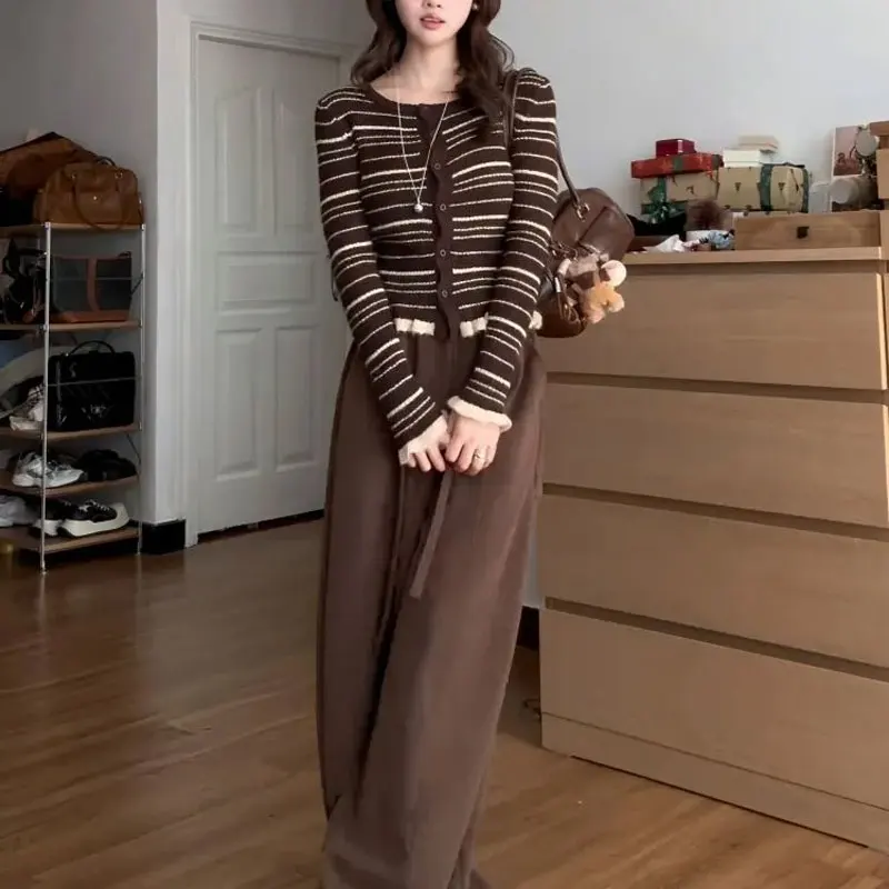 خمر القهوة مخطط سترة مشغولة من الصوف الخريف الشتاء الجولة الرقبة تقسم الملابس النسائية المألوف واحدة الصدر البلوزات