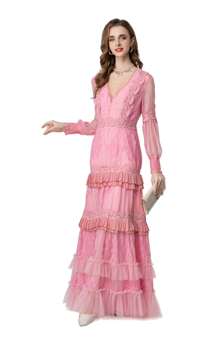 레이스 트림과 티어드 러플이 있는 로맨틱한 블러쉬 핑크 맥시 드레스 - 결혼식 및 특별한 행사를 위한 브이넥 긴 소매 쉬폰 가운