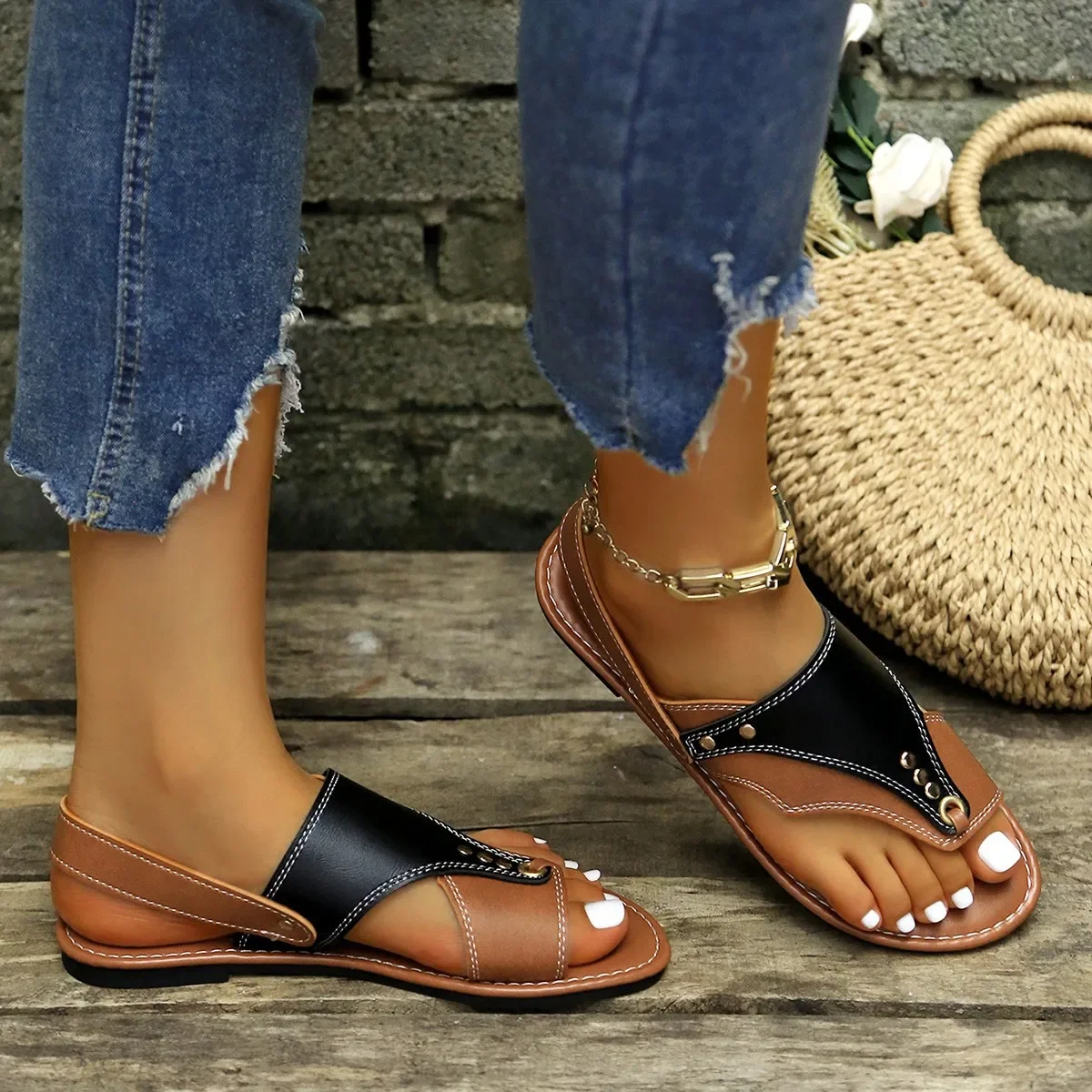 Bohemian Style Flat Sandals Women 2025 Summer Clip Toe Back Straps Gladiator Sandals Woman Plus Size 43 Non Slip Roman Shoes
