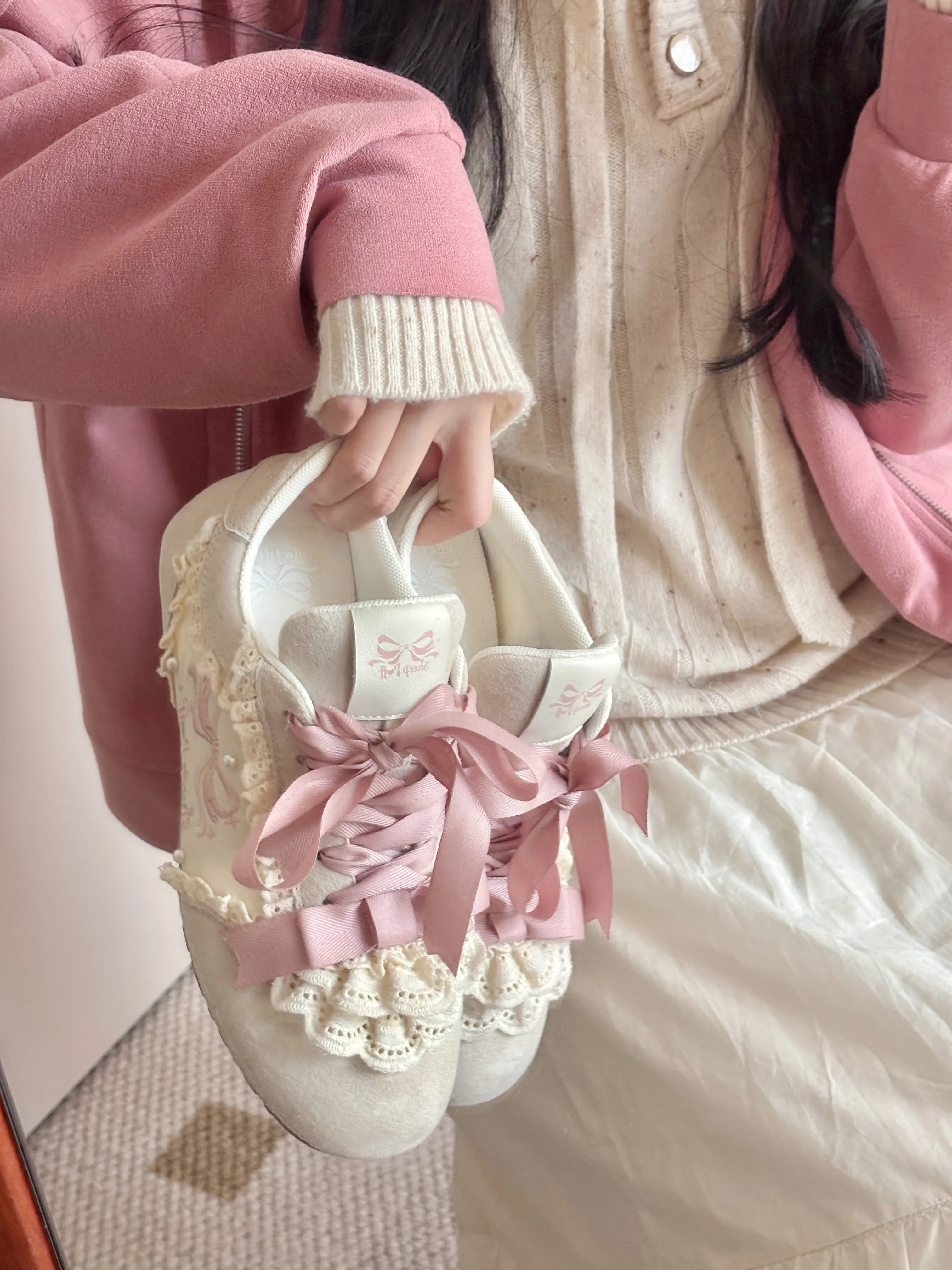

Sweet Lace Cake Lo Run Sneakers Girl Ballet Style Square Head Design Shallow Mouth Sneakers Beautiful and Comfortable Flat Shoes
