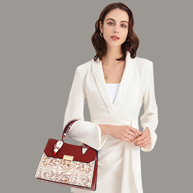 Luxury High Quality Women Small Embroidery Shoulder Strap Handbag,2024 New In Vintage Elegant Leather Boston Female Bag Burgundy