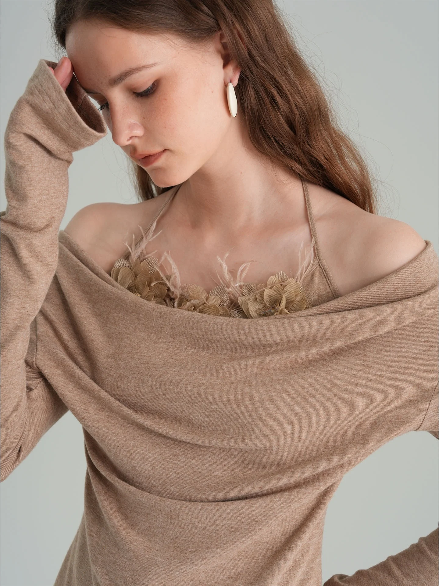 

Handmade Knitted Slimming Crop Top oulder Baring Ne Hanging 3D Flower Design Long Sve Women's Faion Top for Autumn