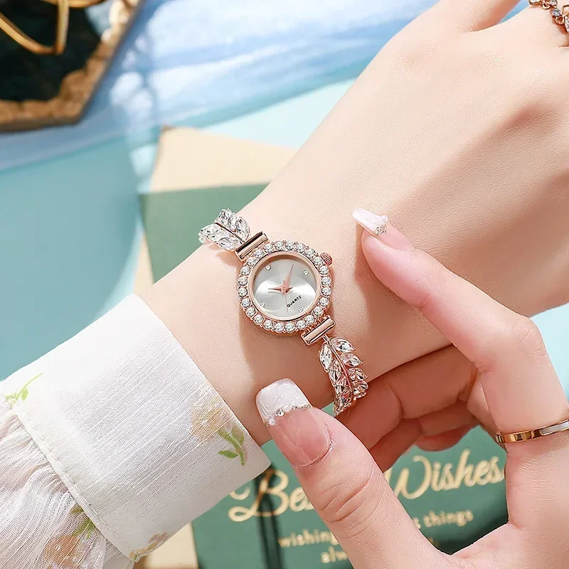 New Women\'s Watch Fashion Light Luxury Green Leaf Diamond Round Women\'s Watch Free Adjustment Strap Quartz Watches reloj mujer