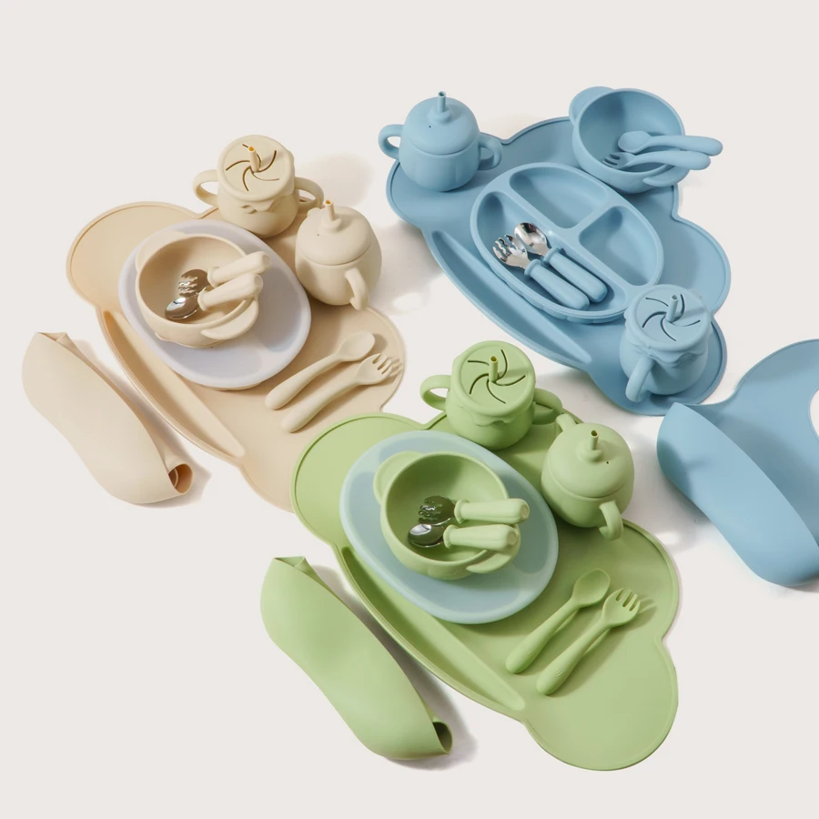 5PCS Food Grade Silicone Baby Feeding Sets Suction Bowl Fork Spoon Bibs Children Tableware free shipping Items For Kids