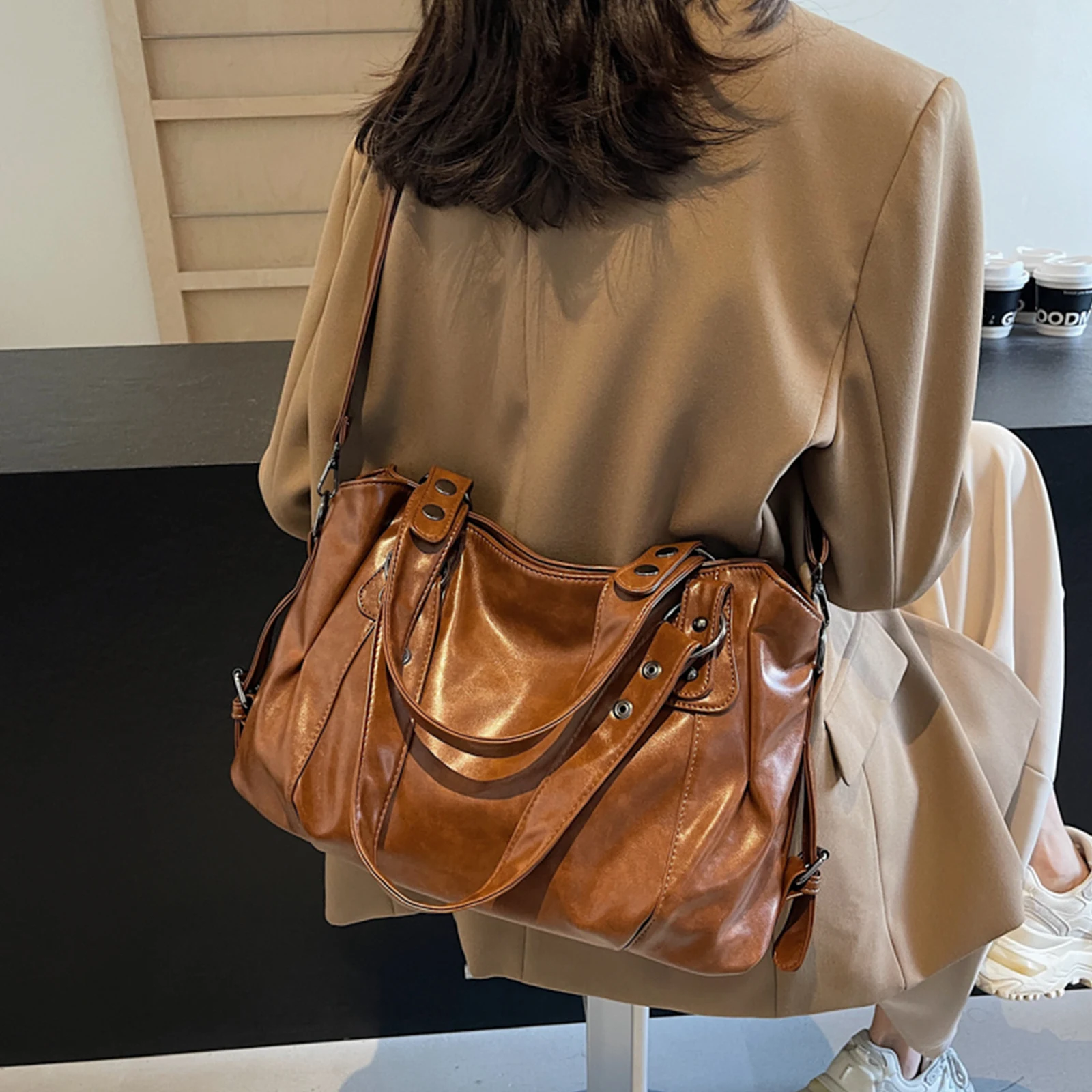 

Retro Shoulder Crossbody Bag Womens PU Leather Tote Bag Solid Color Large Capacity Casual Messenger Bag Top Handlebag for Women
