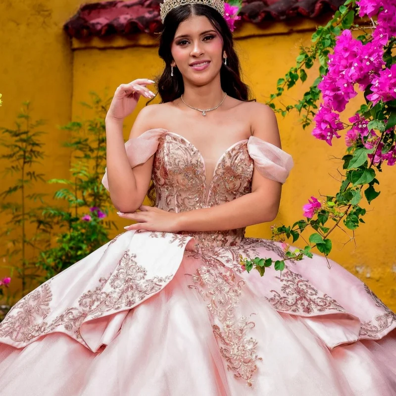 

Satin Light Pink Quinceanera Dresses Off the Shoulder Glitter Crystal Decal Long tail Vestido De 15 Quinceanera Customize