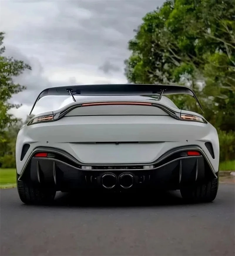 For Aston Martin Vantage V12 Real Dry Carbon Fiber Tail Wing Wing Rear Trunk Lip Car Accessories Refit Decoration Spoiler Kit