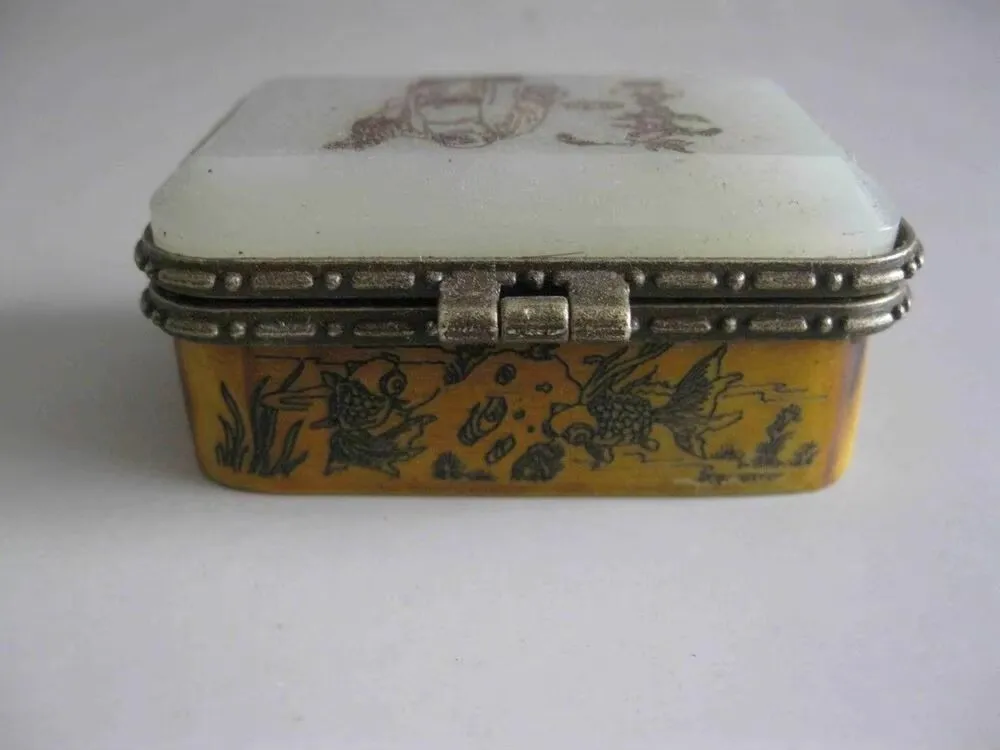 China Vintage Collectible Handwork Bone Inlay Jade Carving Buddha Fish Jewel Box