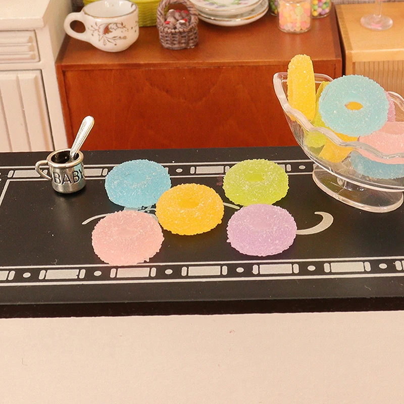 Gomitas de caramelo de colores a escala 1/12, casa de muñecas en miniatura, gotas de gelatina con plato de almacenamiento para casa de muñecas BJD, juguete de cocina