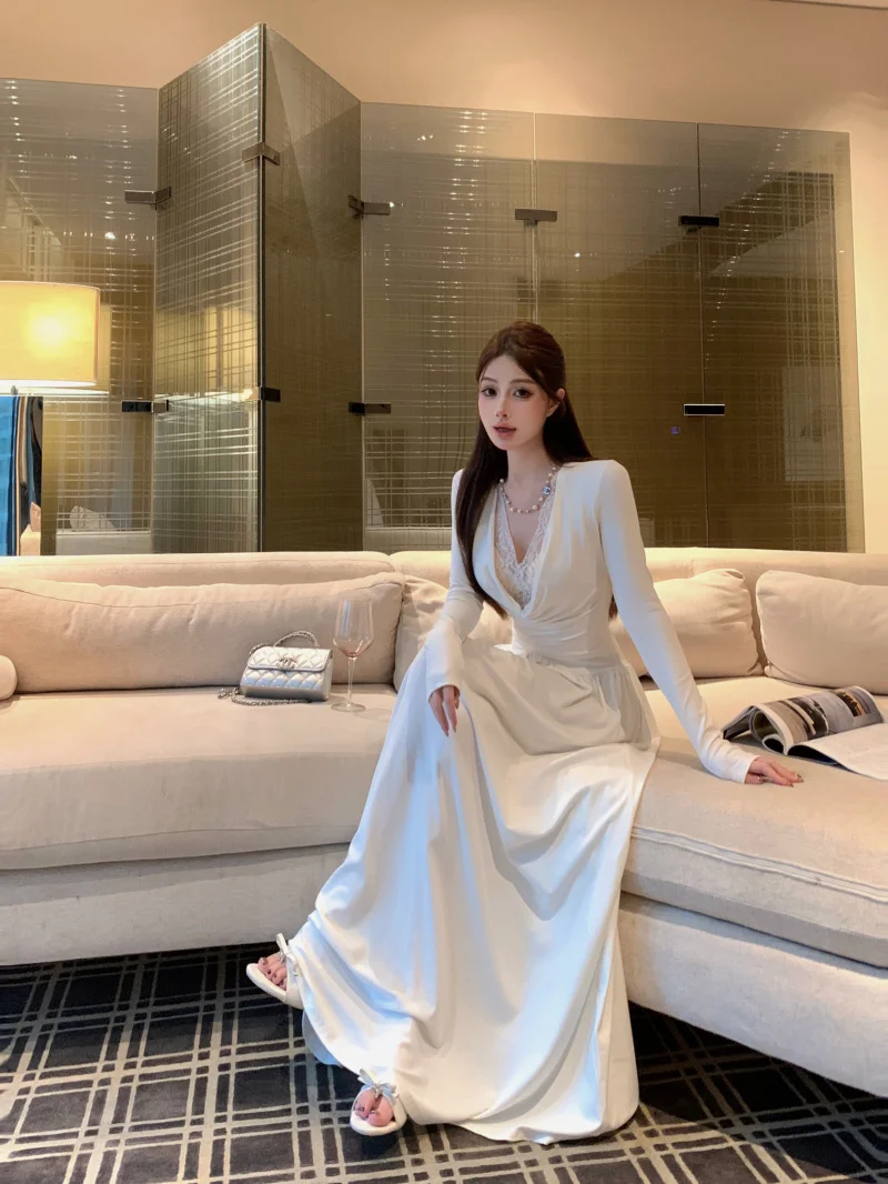 2026 Spring French Fashion Elegant Evening Gown Women's V-neck Long-sleeve Lace Paneled Long Dress Casual High-street Clothing