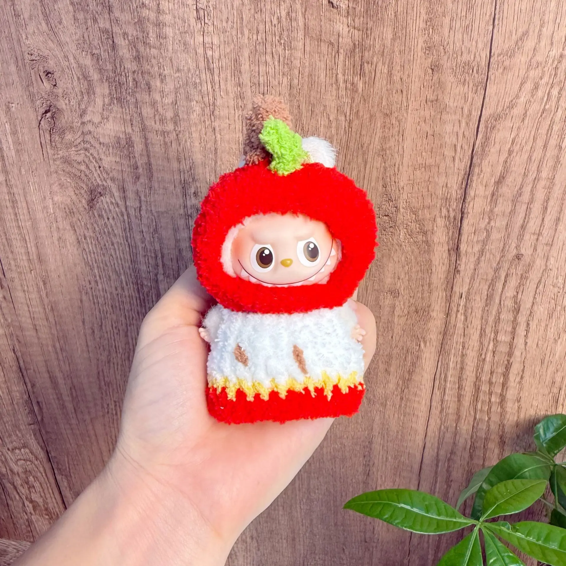 

Одежда для 4-го поколения LABUBU, булавка 10 см для серии Love, креативный набор «красное яблоко» и «зеленое яблоко» — замена