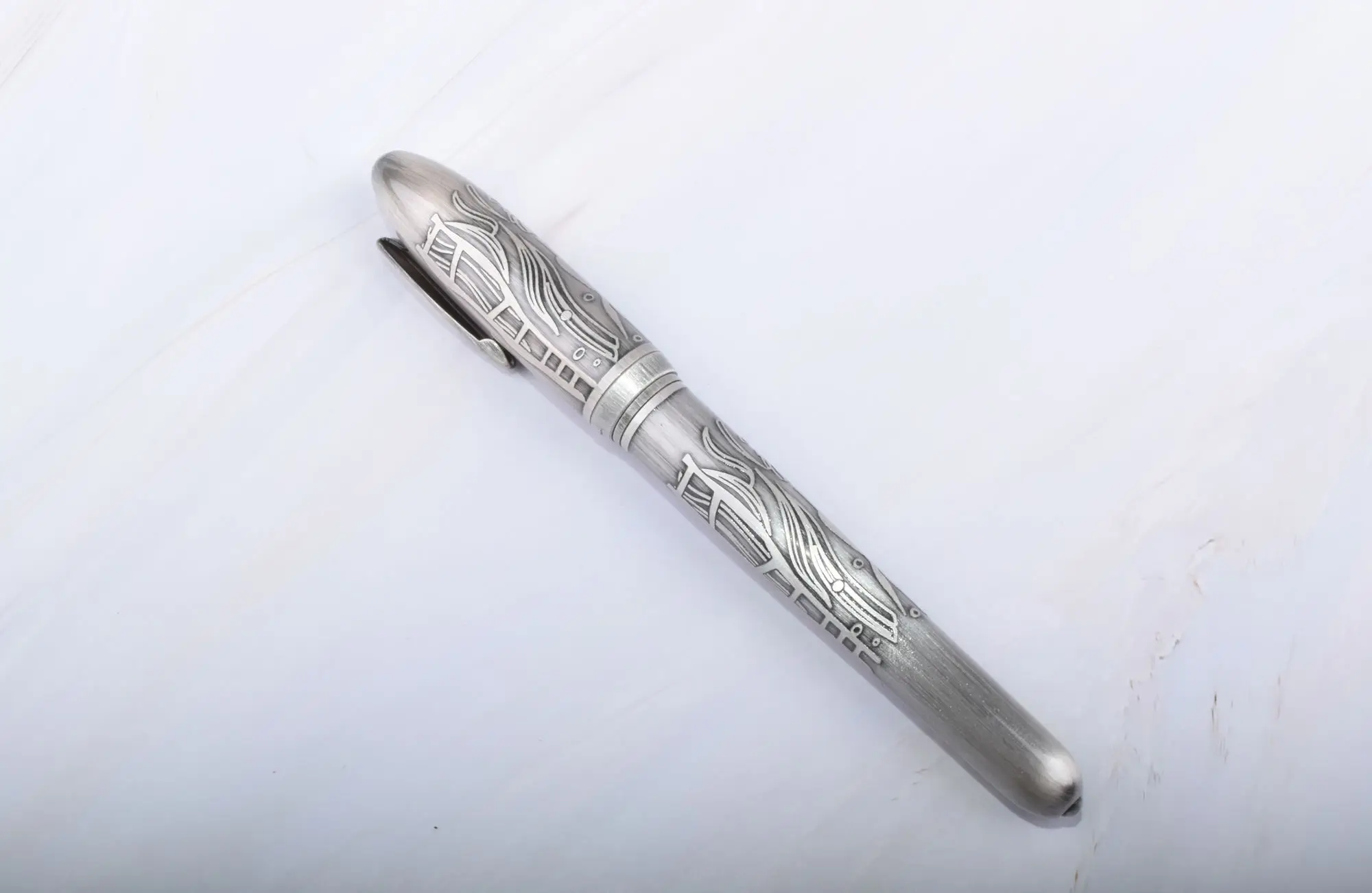 FLW 2049 Ancient Silver Characteristic Exotic Fountain Pen Gift Metal Pen