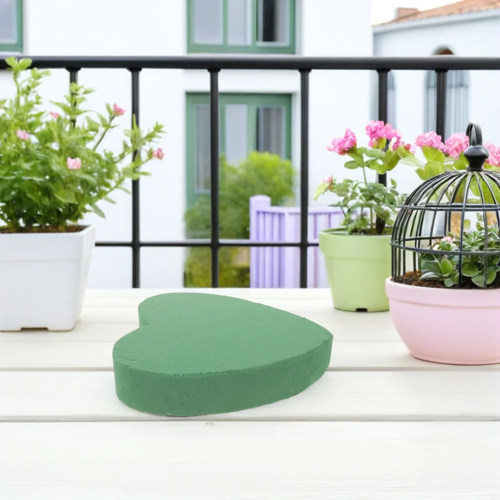 4個のハート型フローラルフォームブロック、生花や造花用のウェット/ドライフォームベース、DIYバレンタインウェディングセンターピース用