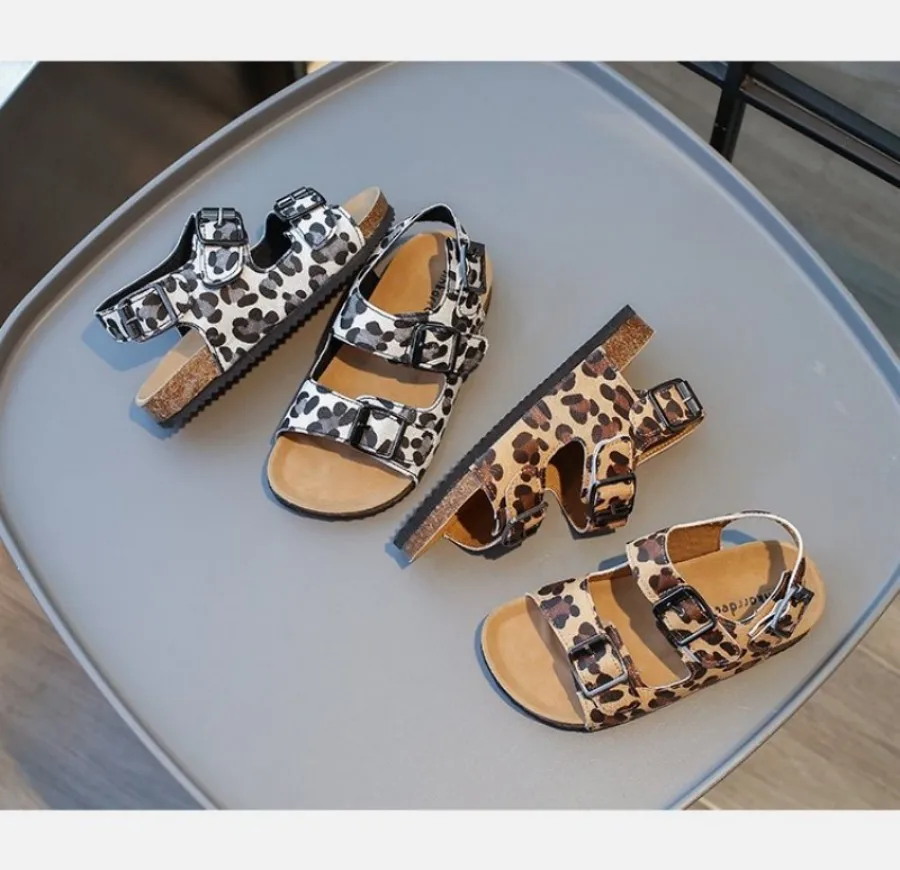 

Leopard print strap-on children's soft rubber sandals, 2026 summer style hook-and-loop design, boys' and girls' beach shoes