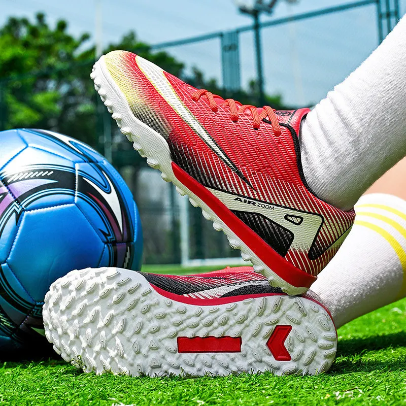 Brand Fashion Green Children's Football Sneakers Size 31-40 Indoor Turf Soccer Shoes Men Professional Futsal Shoes Trainers Men