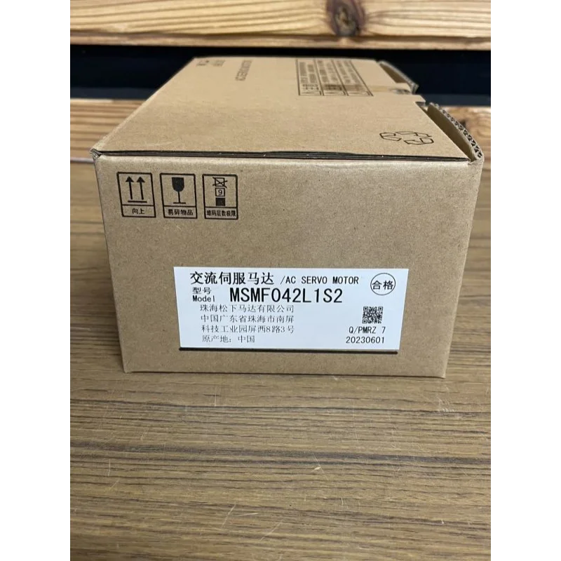 

1pc AC Servo Motor MSMF042L1S2 New In Box One Year Warranty