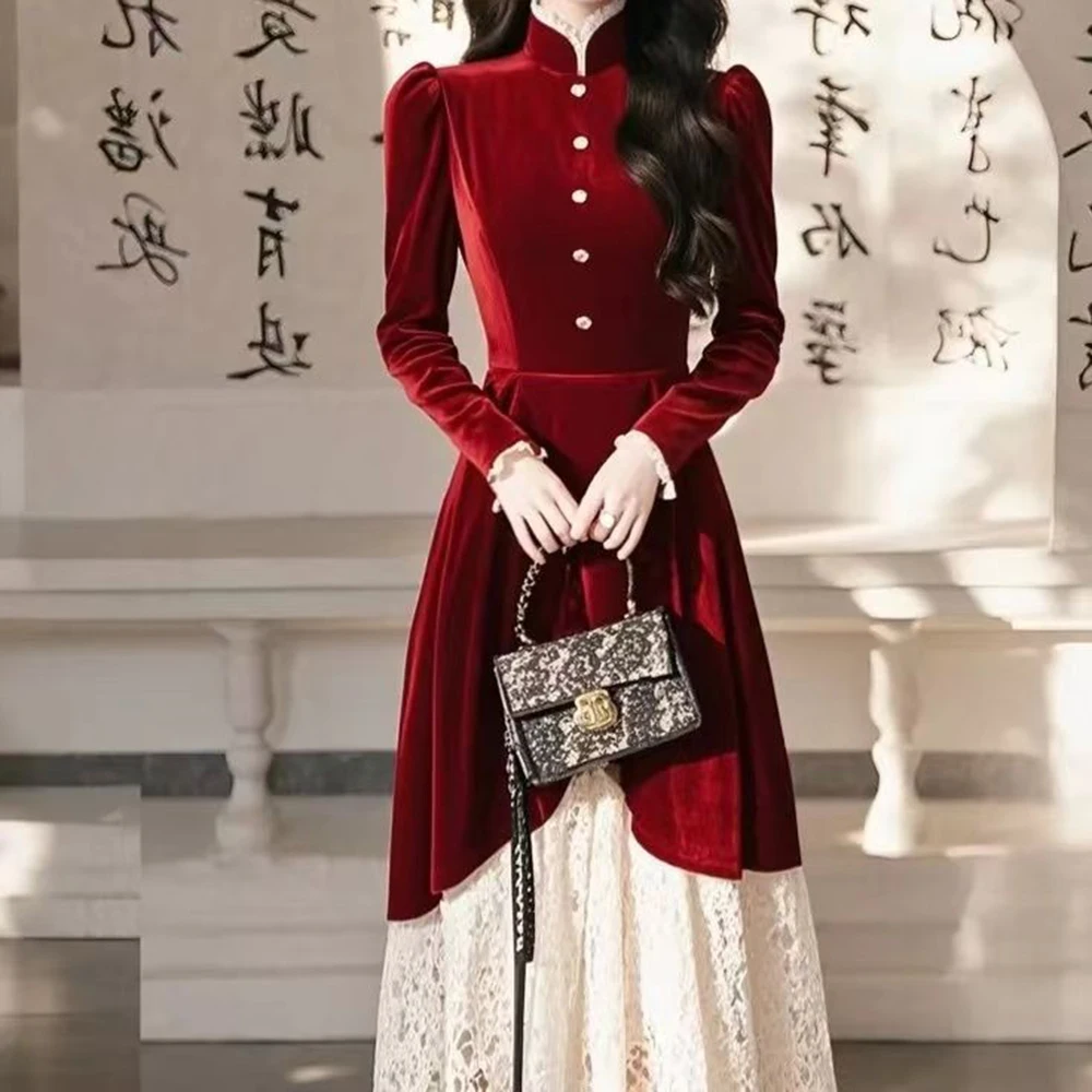 

Rich family daughter senior sense red velvet dress 2025 winter waist pinching senior sense lace splicing dress