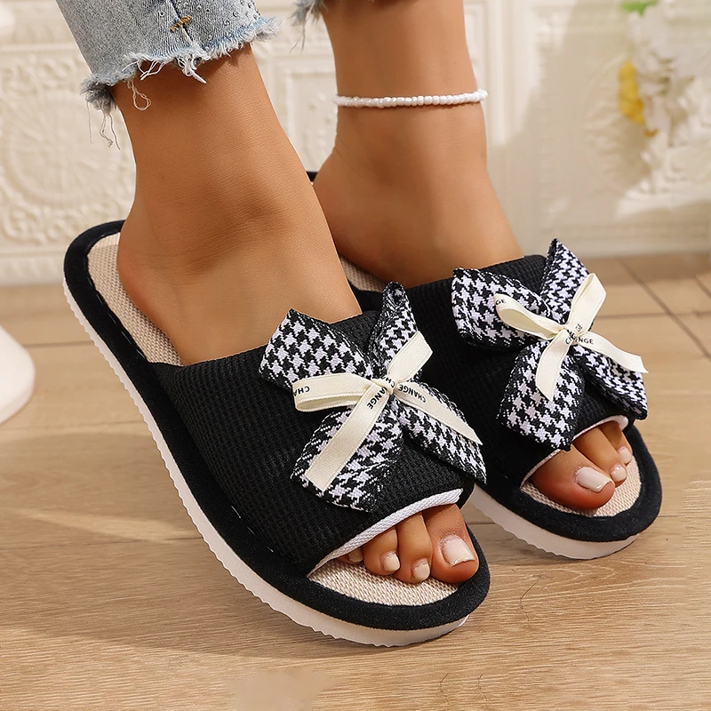 chinelos-femininos-de-linho-para-casa-estilo-flat-verao-com-laco-xadrez-luxuosos-designer-abertos-na-ponta-casuais-para-uso-interno-macios-para-meninas