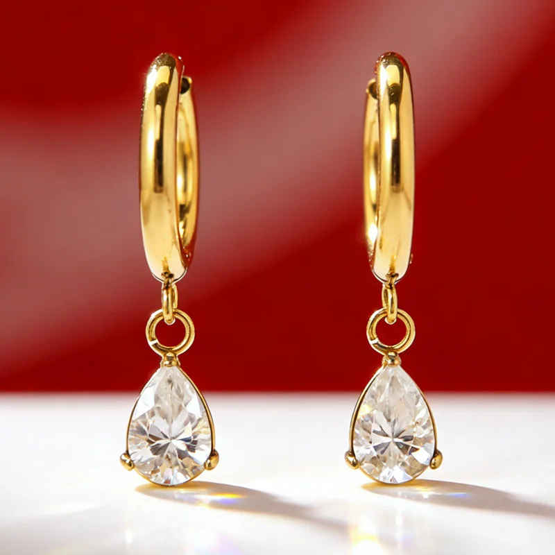 

1 пара золотых сережек-капель с белым муассанитом 0,5 карата, красивое ювелирное украшение в подарок для женщин и мужчин.