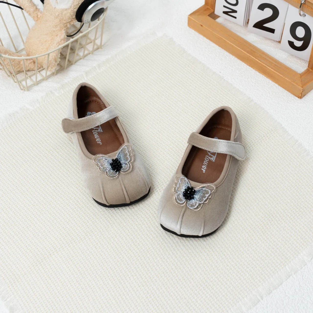 

Girls Princess Shoes Moccasins Non-slip Soft Bottom Children Casual Shoes Sweet Butterfly 2025 New Fashion Kids Flats Round Toes