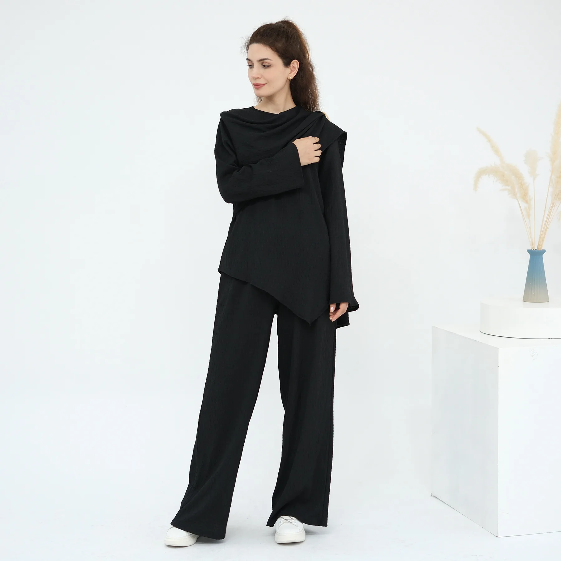 

2 Pieces Set Muslim Women Crinkle Tops and Pants Suit Dubai Abaya Kaftan Islam Clothing Arabic Outfits Femme Musulmane Ensembles