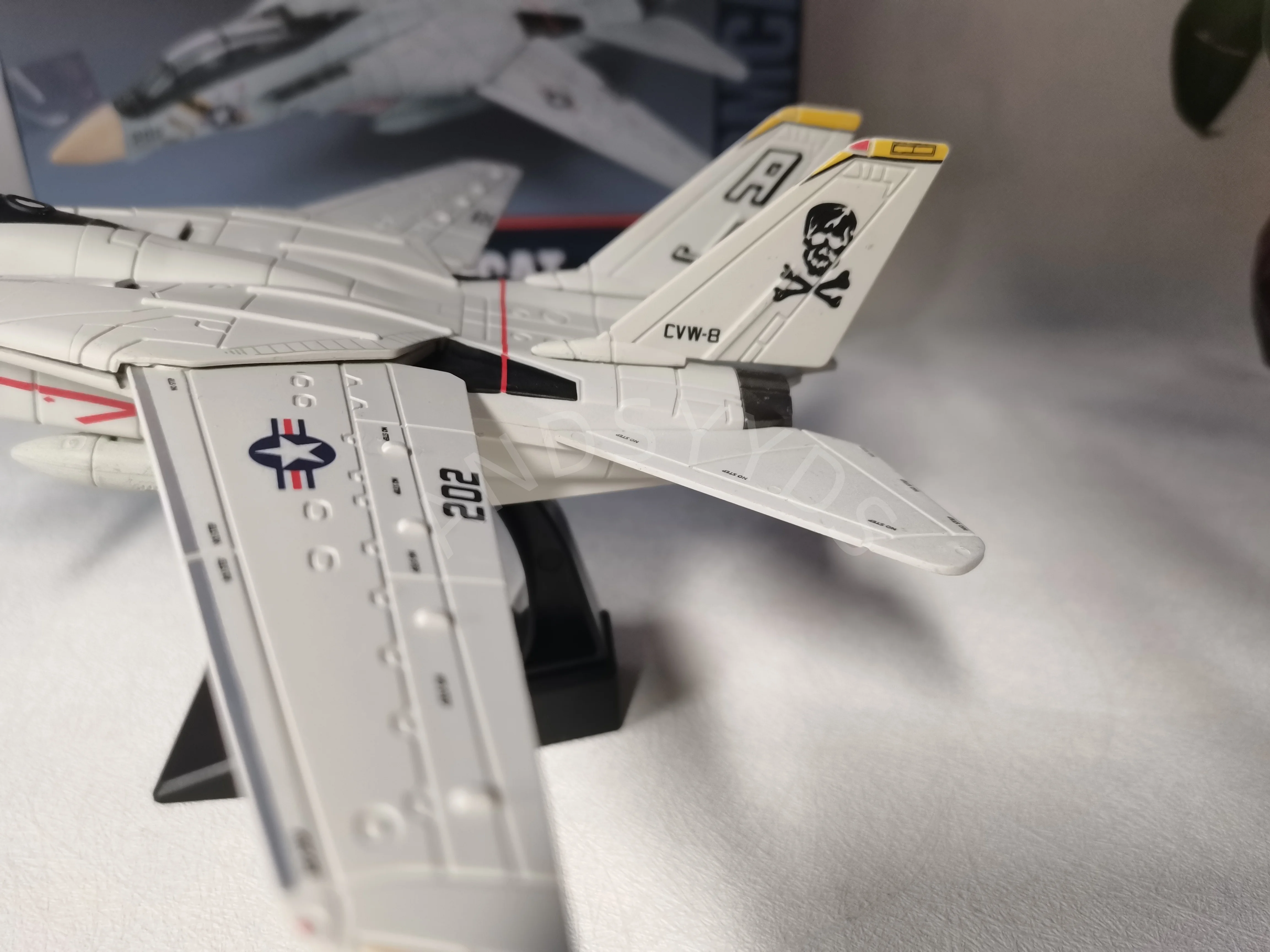 1 72 مقياس F14 Tomcat الباندا مقاتلة نموذج قبل الملونة الجمعية Abs البلاستيك لتقوم بها بنفسك الطائرات العسكرية تحصيل عرض لعبة هدية