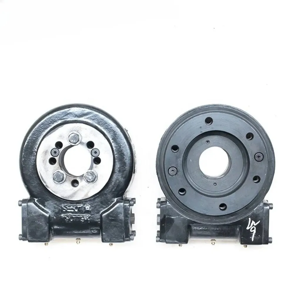 Manufacturer Direct Sale XZWD SE5 Small Slewing Drive Enclosed Housing Worm Gear for Solar Related Products