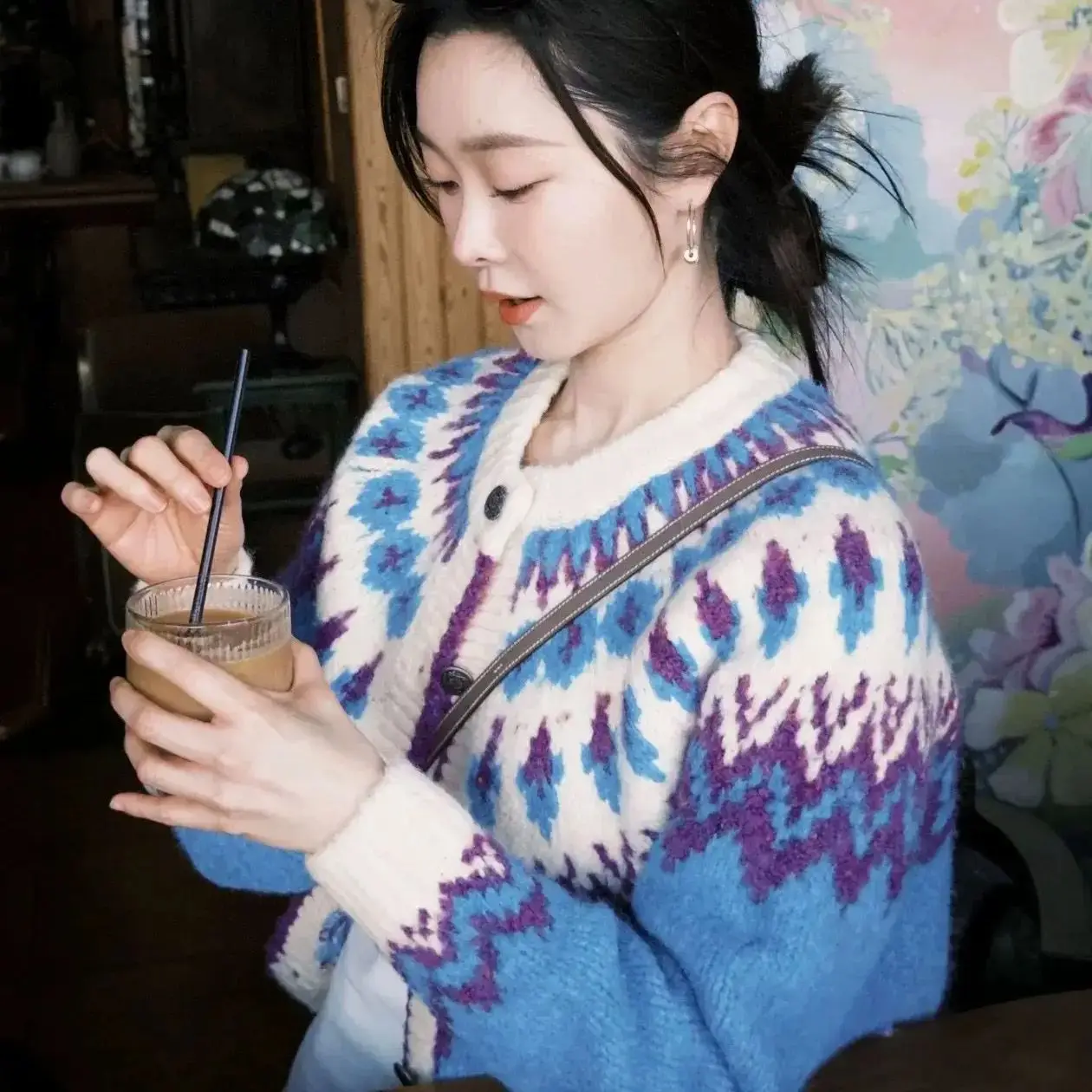 

Новый элегантный осенне-зимний кардиган, женский модный жаккардовый контрастный цвет, мягкий повседневный свободный кашемировый свитер, трикотаж, топ