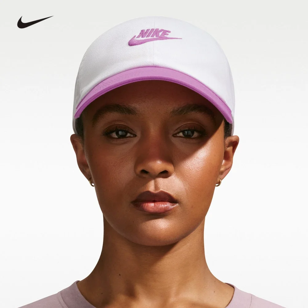 NIKE FB5368 103 Men's and Women's Sports Casual Duckbill Cap Sun Protection Baseball Hat Ideal for Outdoor Running Activities